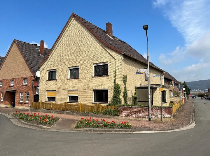 house for sale in Hessisch Oldendorf                   - Niedersachsen, Germany