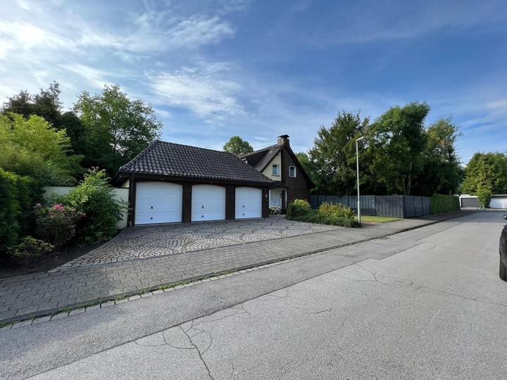 house for sale in Duisburg                   - Nordrhein-Westfalen, Germany