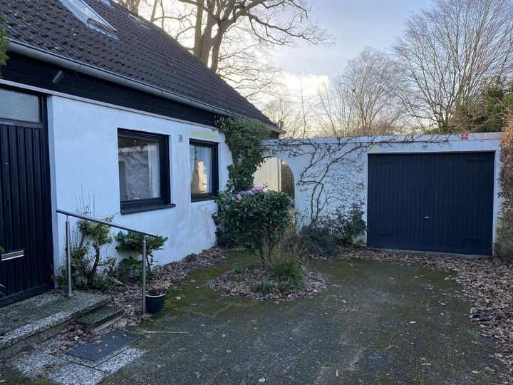 House for sale in Isernhagen                   - Niedersachsen, Germany