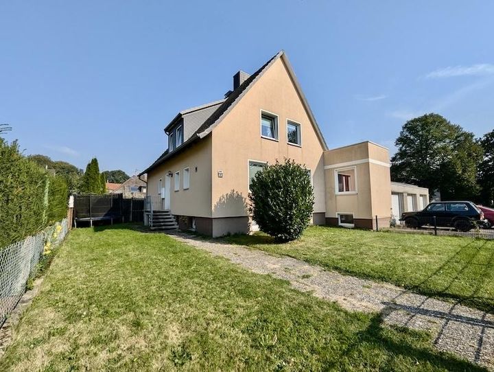 House for sale in Neustadt am Rubenberge, Germany