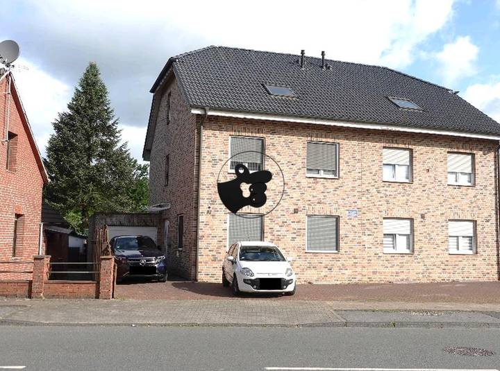 house for sale in 32                  46149 Oberhausen, Rheinl, Germany