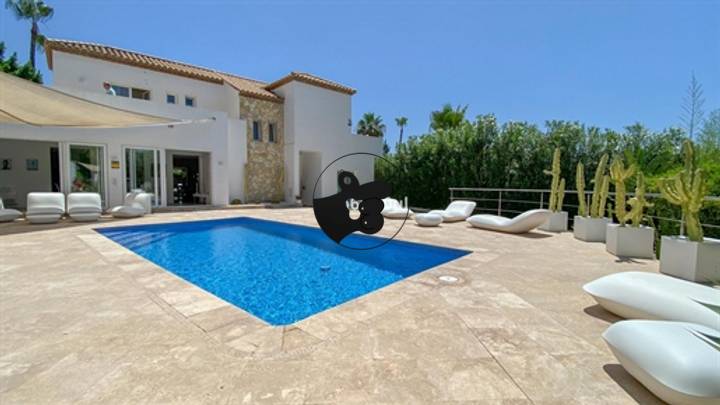 5 bedrooms house in Nueva Andalucia, Spain