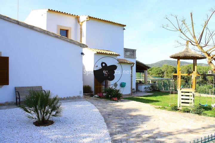 4 bedrooms house in Campanet, Spain