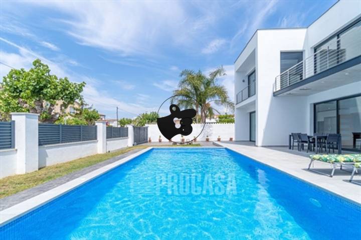 5 bedrooms house in Empuriabrava, Spain