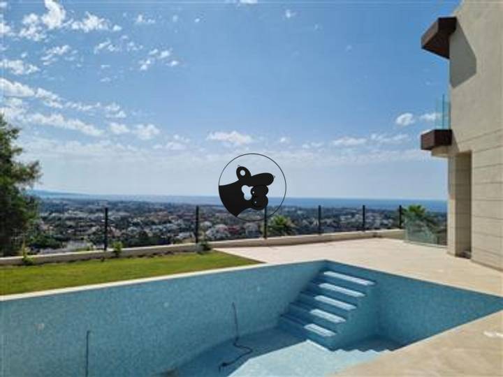 4 bedrooms other in Benahavis, Spain