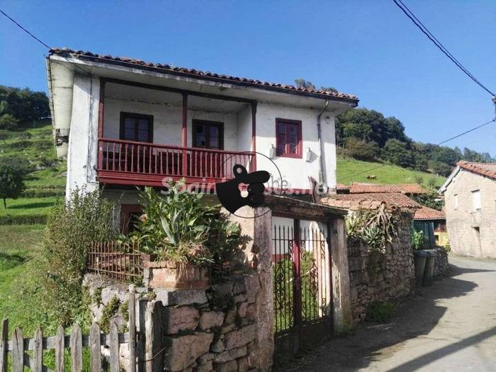 2 bedrooms house in Morcin, Asturias, Spain