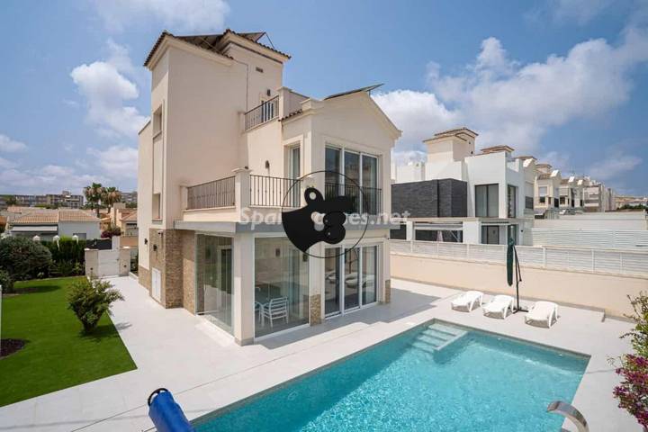 4 bedrooms other in Torrevieja, Alicante, Spain