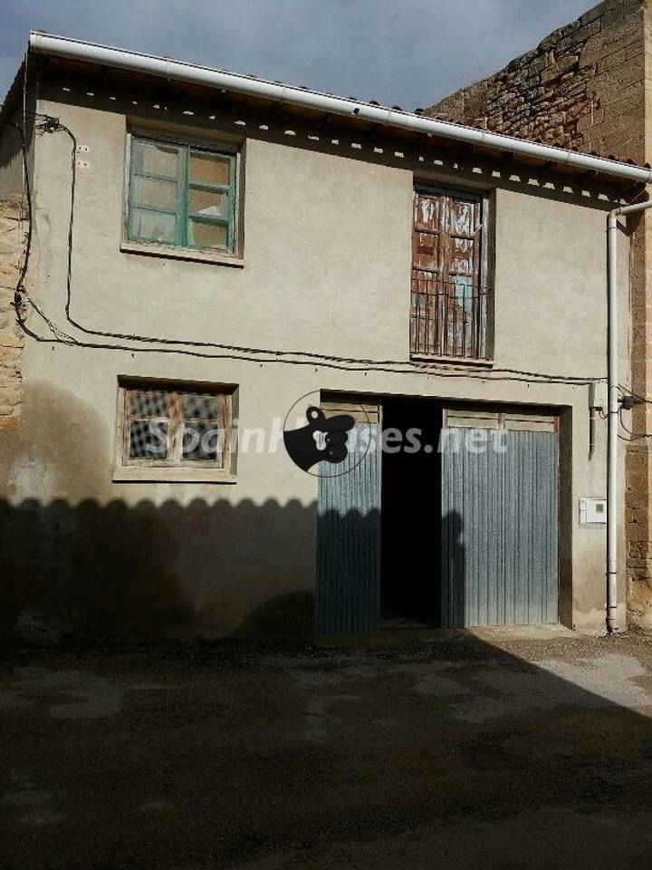 house in Monroyo, Teruel, Spain