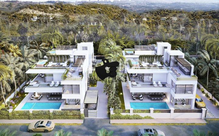 5 bedrooms house in Marbella, Spain