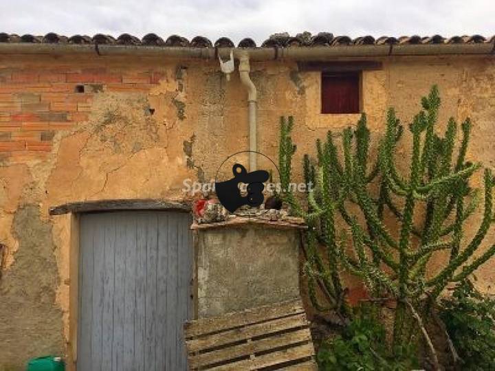 house in Miravet, Tarragona, Spain