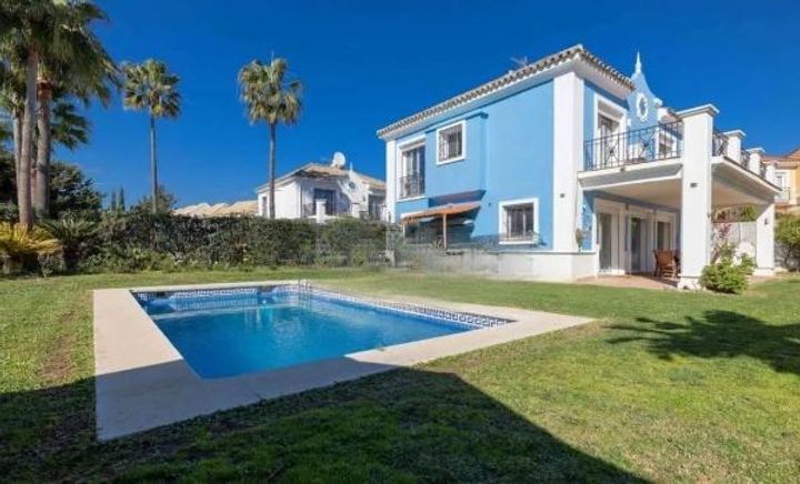 4 bedrooms house for sale in La Duquesa, Spain