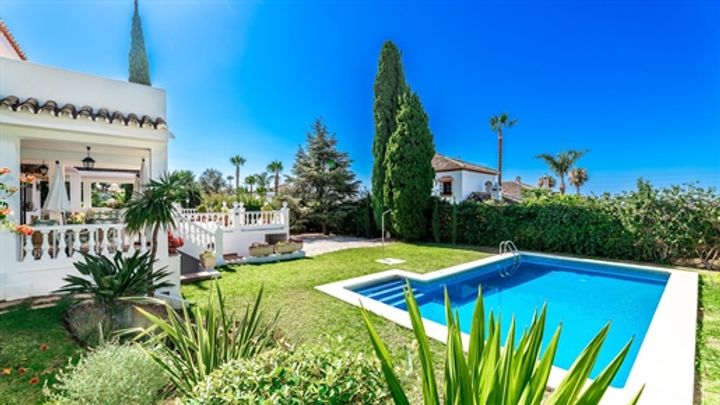 6 bedrooms house for sale in Marbella, Spain