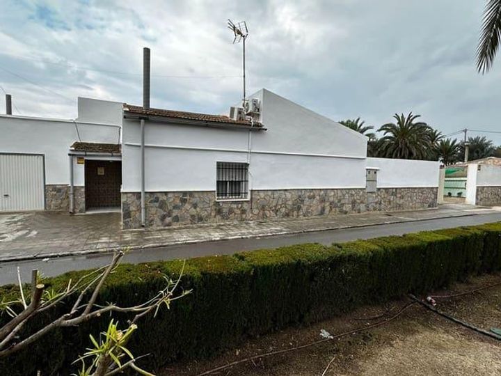 2 bedrooms house for rent in Crevillent, Spain