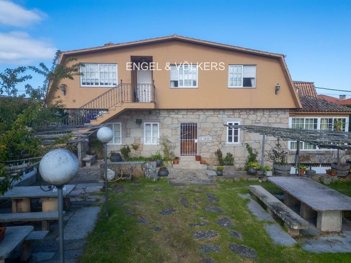 House for sale in Vigo, Spain