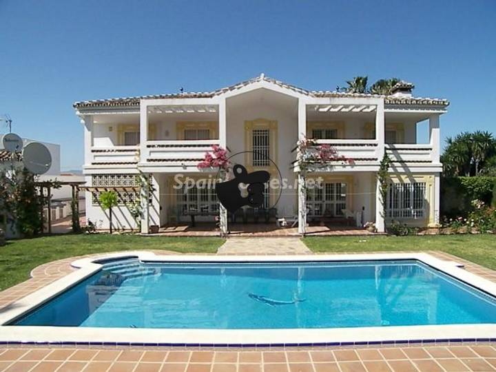 6 bedrooms house for rent in Alhaurin de la Torre, Malaga, Spain