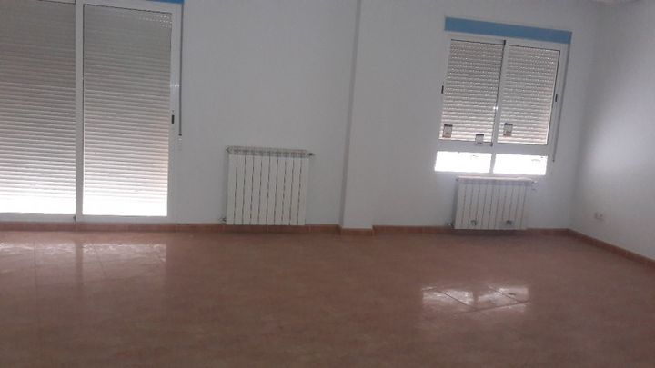 3 bedrooms apartment for rent in Albacete, Spain