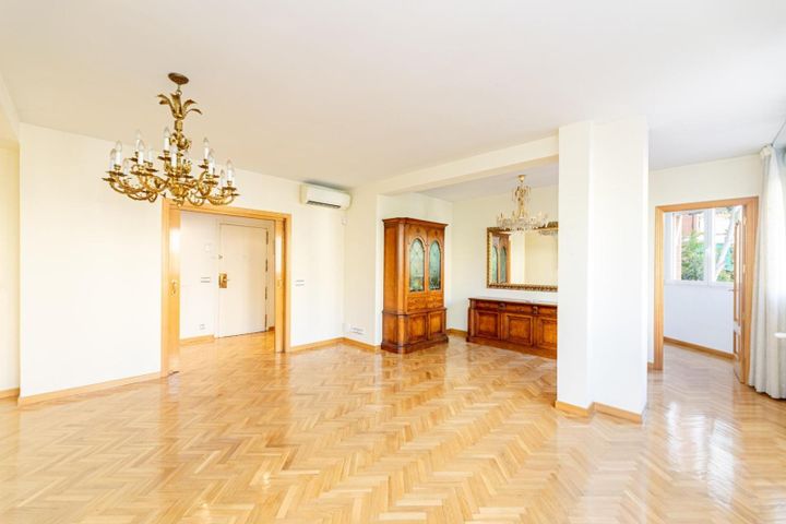 4 bedrooms apartment for sale in Hortaleza, Spain