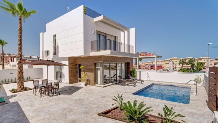 3 bedrooms house for sale in Centro, Spain