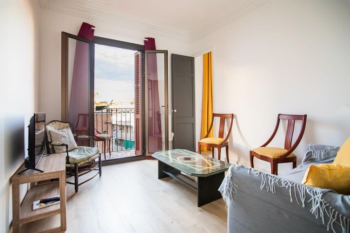 3 bedrooms apartment for rent in Sants-Montjuic, Spain