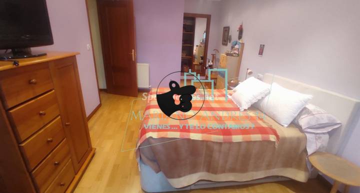 2 bedrooms apartment in Leon, Leon, Spain