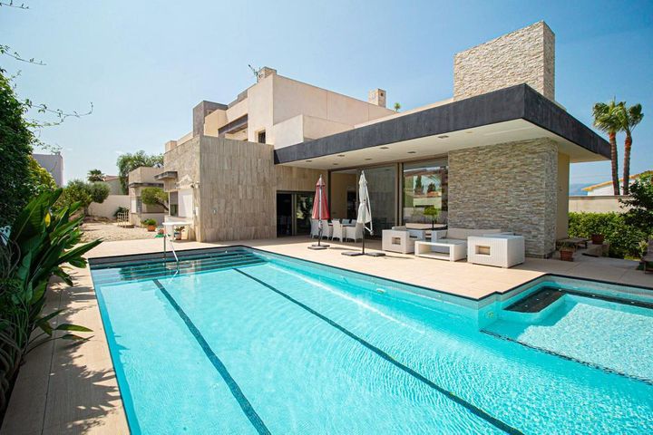 6 bedrooms house for sale in LAlbir-Zona Playa, Spain