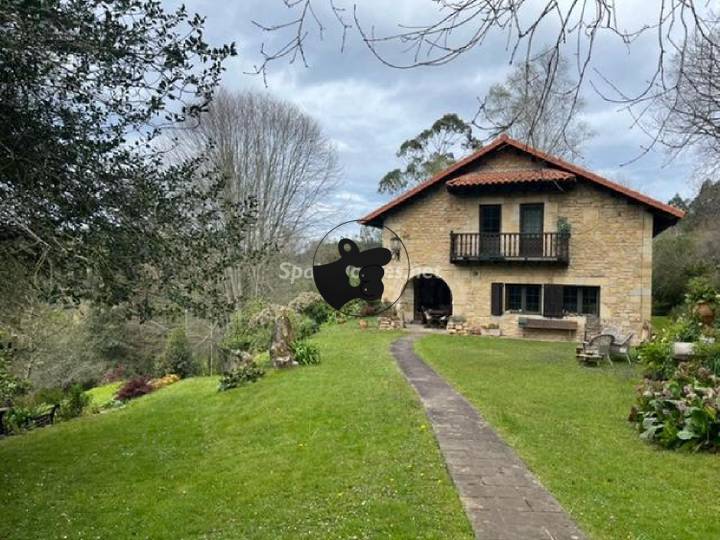 9 bedrooms house in Reocin, Cantabria, Spain