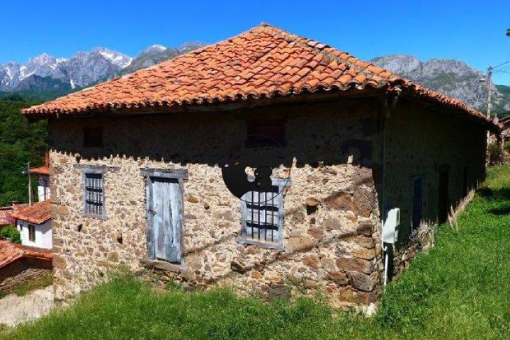 8 bedrooms house in Potes, Cantabria, Spain