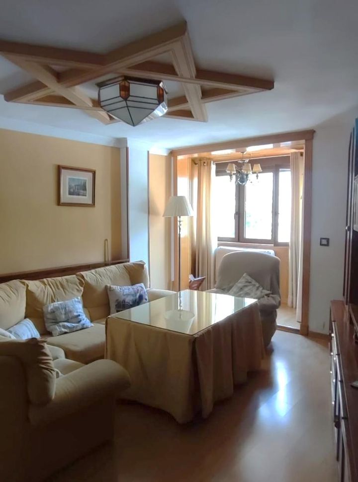 4 bedrooms apartment for rent in Beiro, Spain