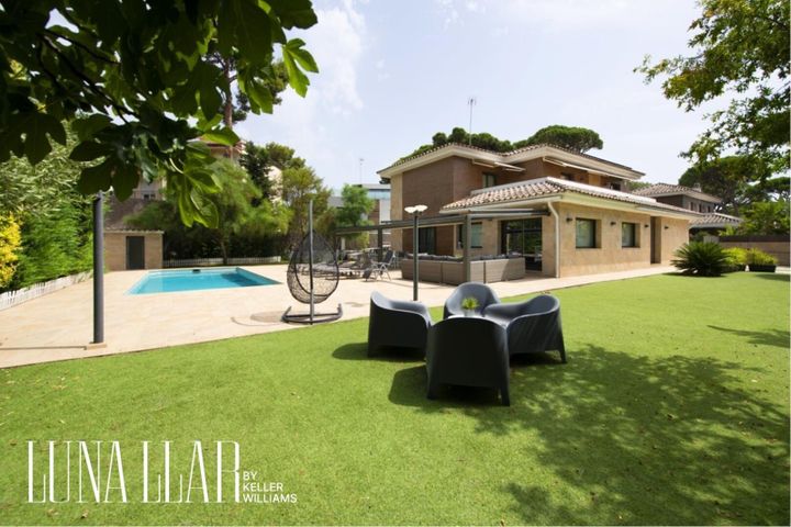 5 bedrooms house for sale in Castelldefels, Spain