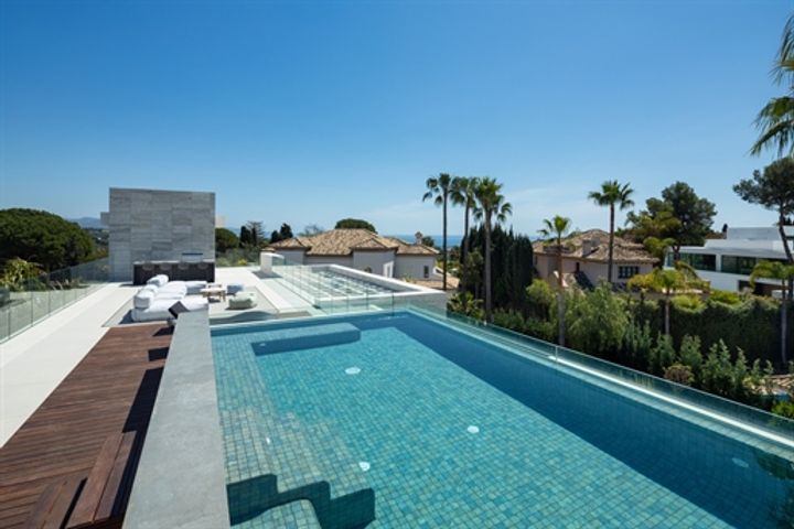 6 bedrooms house for sale in Marbella, Spain