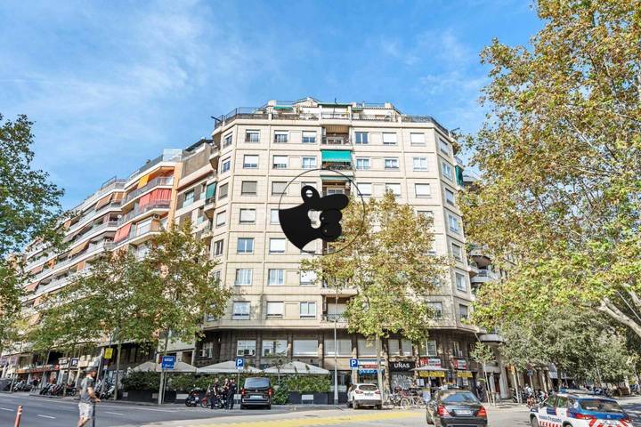 4 bedrooms apartment for sale in Barcelona, Barcelona, Spain