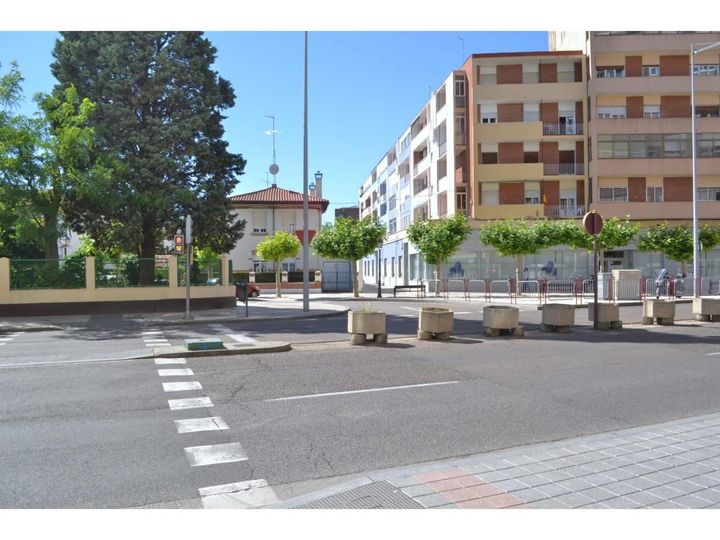 2 bedrooms apartment for rent in Palencia, Spain