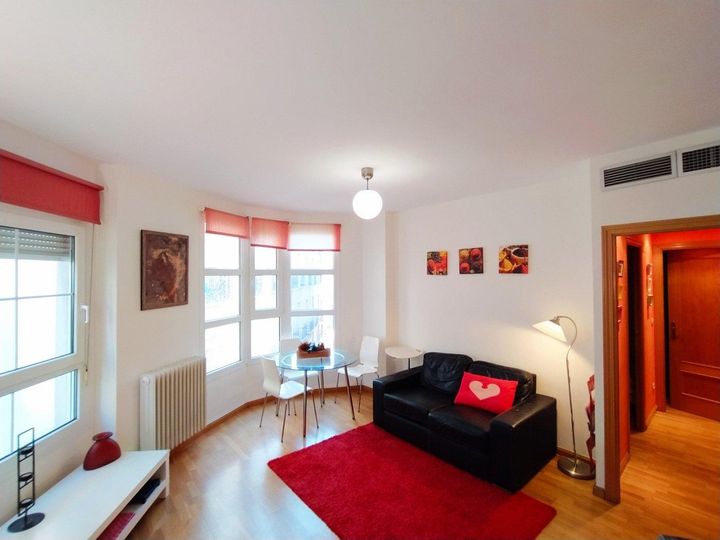 2 bedrooms apartment for rent in Zaragoza, Spain