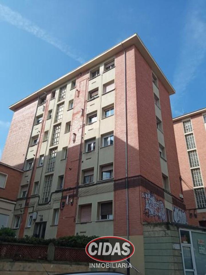 2 bedrooms apartment for sale in Oviedo, Spain