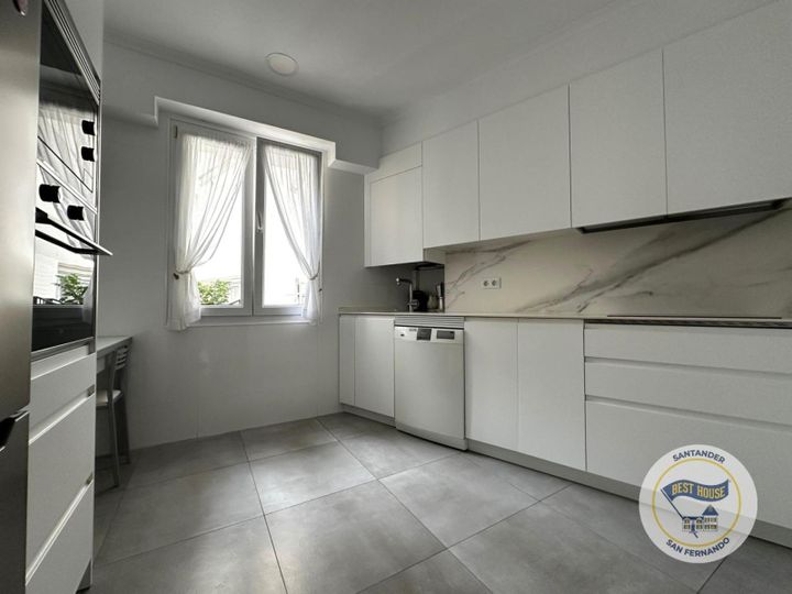 4 bedrooms apartment for rent in Santander, Spain