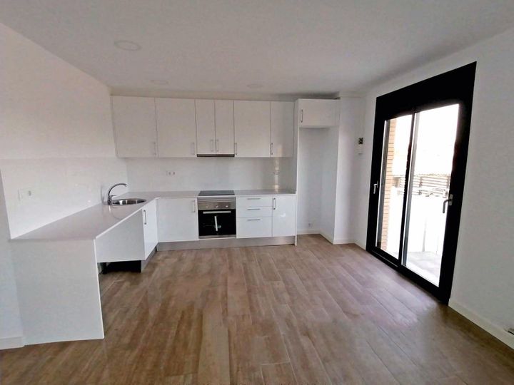 3 bedrooms apartment for rent in Badalona, Spain