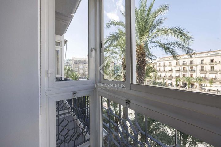 4 bedrooms apartment for rent in Valencia, Spain