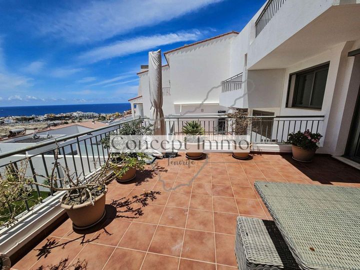 2 bedrooms house for sale in La Caleta, Spain