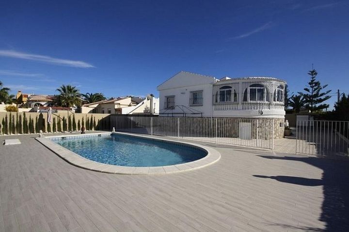 5 bedrooms house for rent in Torrevieja, Spain