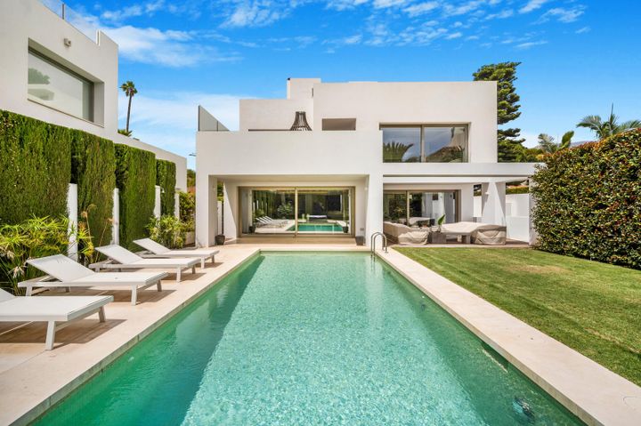 5 bedrooms house for rent in Marbella, Spain