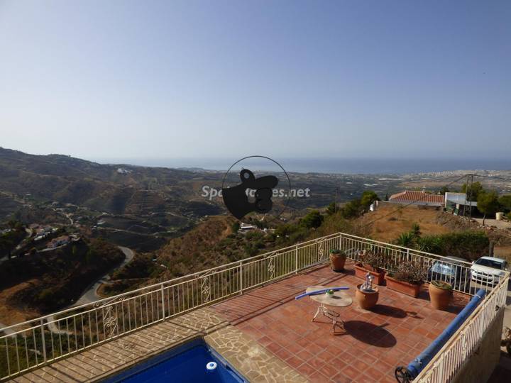 3 bedrooms house in Arenas, Malaga, Spain