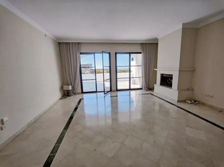 2 bedrooms house for sale in Benahavis, Spain