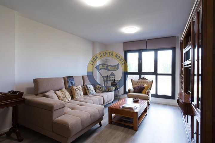 3 bedrooms apartment for sale in Leon, Spain