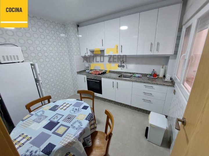 3 bedrooms apartment for rent in Vigo, Spain