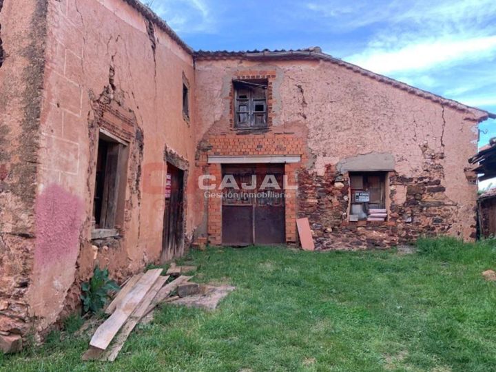 House for sale in Riaza, Spain