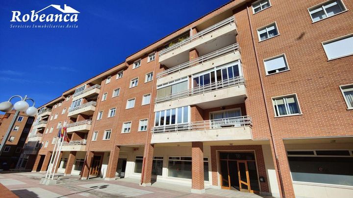 4 bedrooms apartment for rent in Avila, Spain