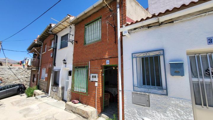 3 bedrooms house for sale in Burgohondo, Spain