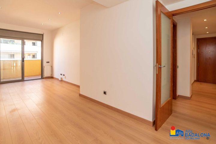 3 bedrooms apartment for sale in Badalona, Spain