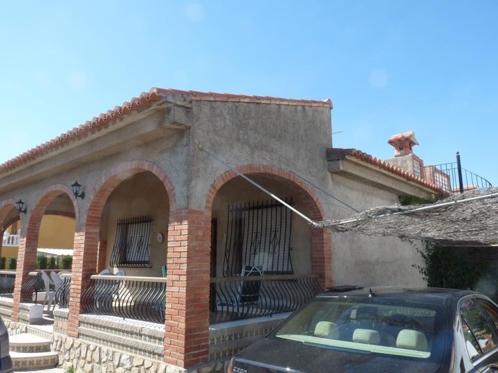 4 bedrooms house for rent in Oliva, Spain