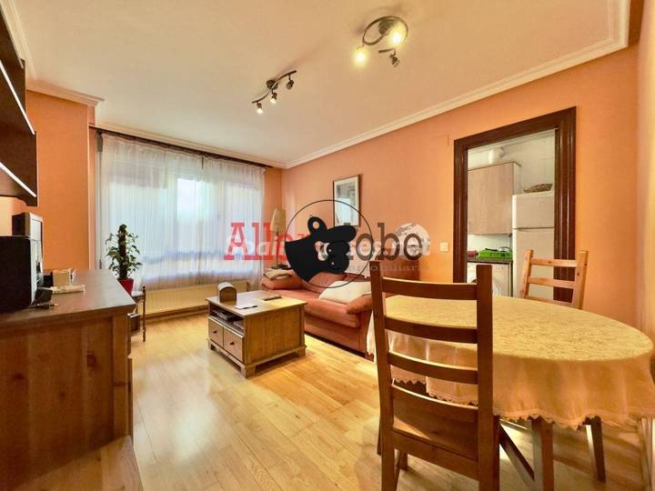 1 bedroom apartment in Oviedo, Asturias, Spain